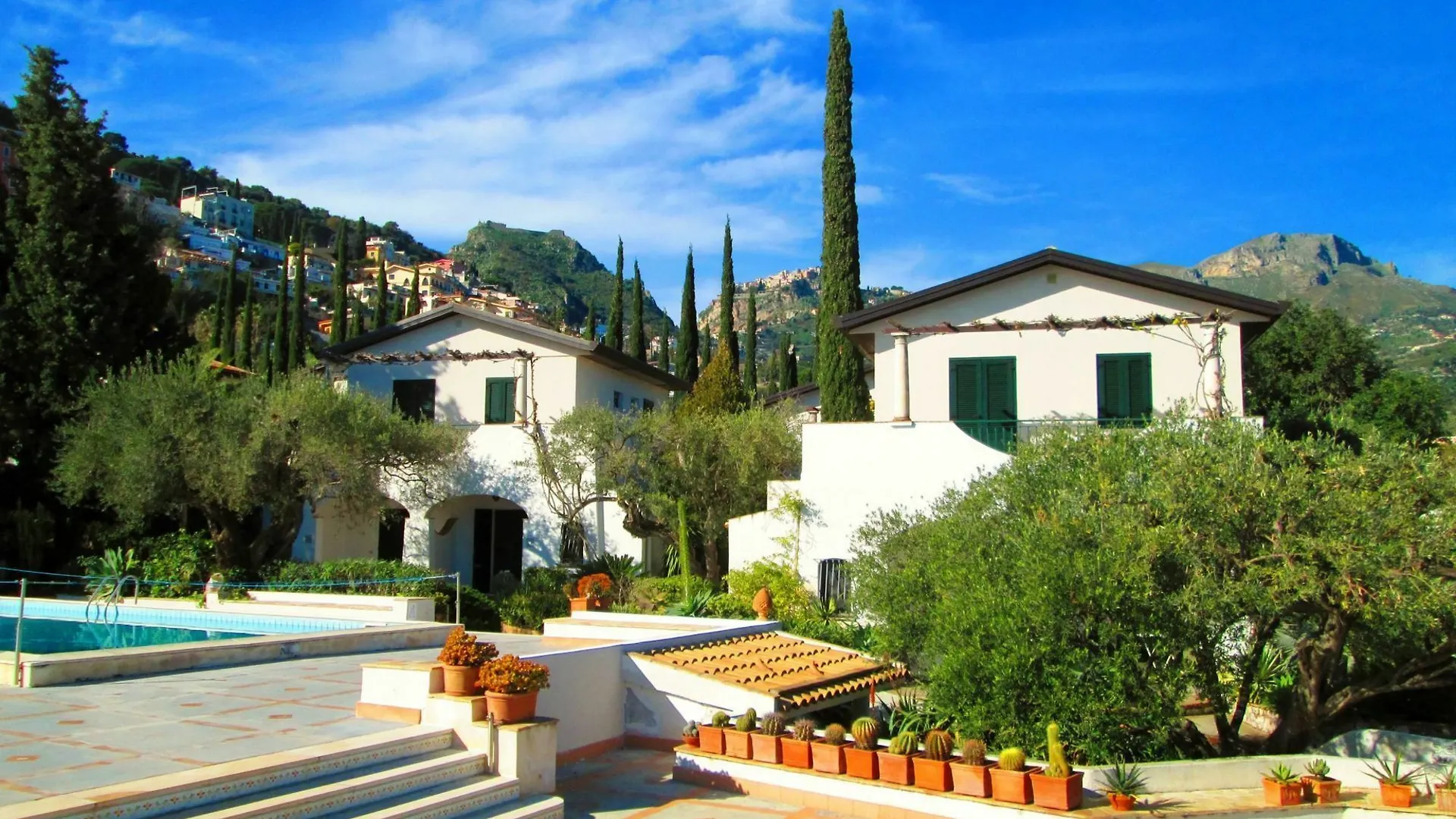 Residence Terra Rossa Taormina Aparthotel